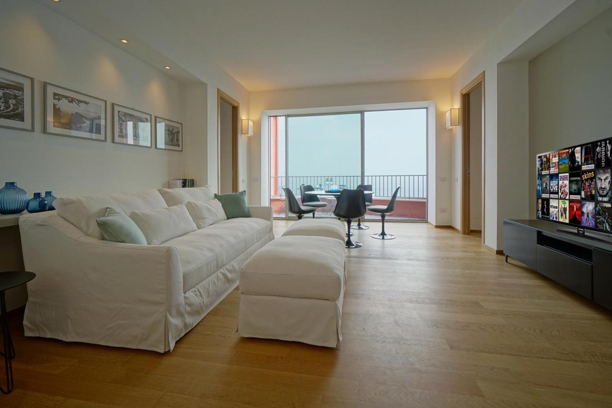 شقة The Charming House تاورمينا الغرفة الصورة
